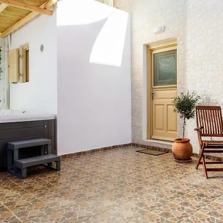 아파트 Heart Of - Private House With Jacuzzi 이아