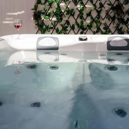 Heart Of - Private House With Jacuzzi Lejlighed Oia