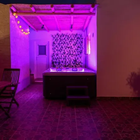 Heart Of - Private House With Jacuzzi Lejlighed